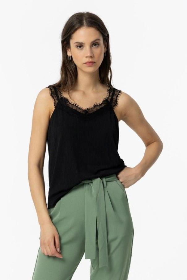 Top donna con merletto nero Tiffosi